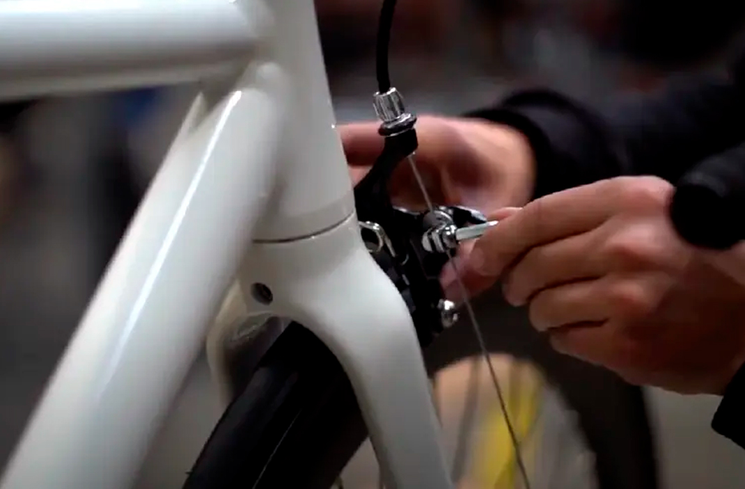 Cómo ajustar los frenos de tu bicicleta para un frenado seguro